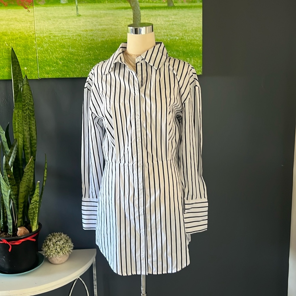 Honey Peach Shortly Dress or tunic White black Size S